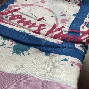 LOUIS VUITTON Chale MRA Blanc Monogram Shawl Scarf